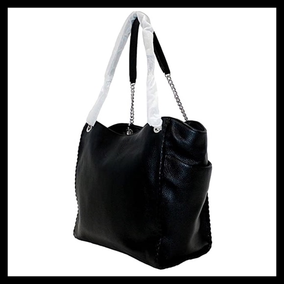 MICHAEL KORS Chelsea Large Leather Shoulder Tote Bag
Whipped Stitch Deta… - Picture 7 of 11